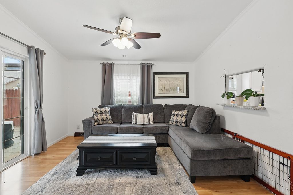 Image 27 of property listing at 8930 Thor Road SW, Albuquerque, NM 87121