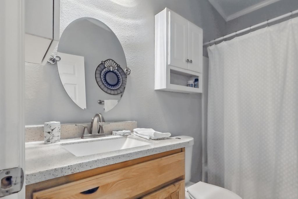 Image 29 of property listing at 8930 Thor Road SW, Albuquerque, NM 87121