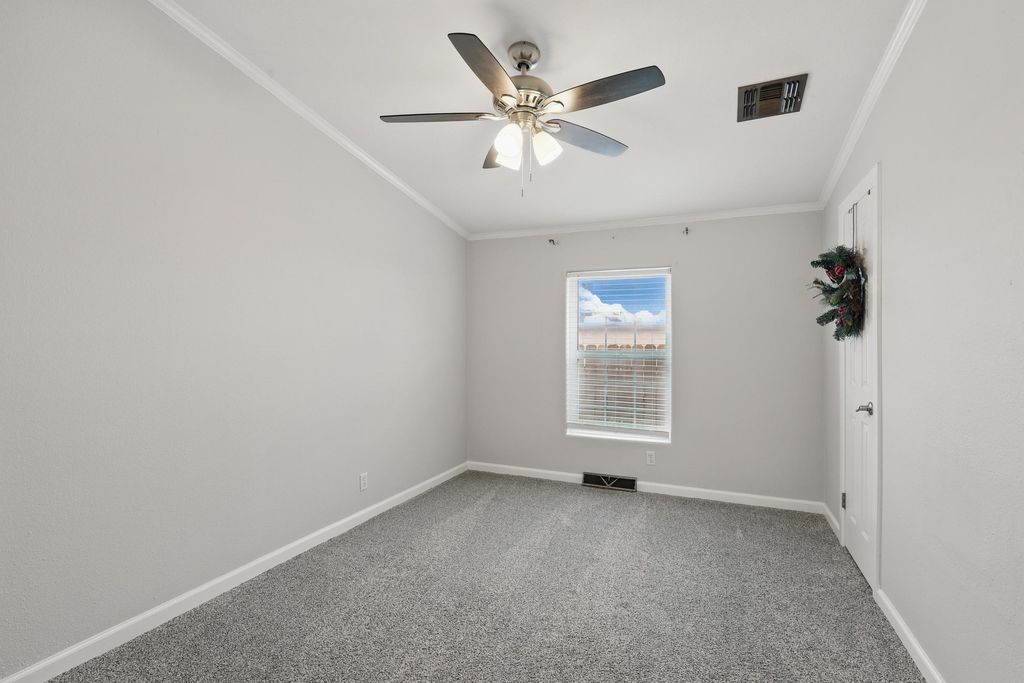 Image 30 of property listing at 8930 Thor Road SW, Albuquerque, NM 87121