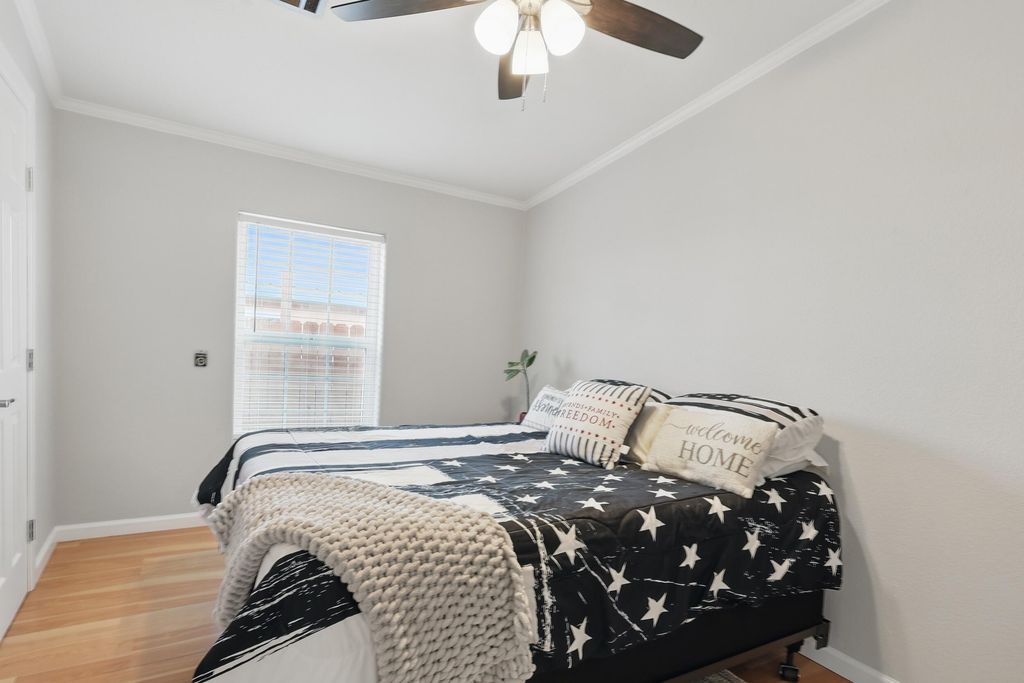 Image 32 of property listing at 8930 Thor Road SW, Albuquerque, NM 87121