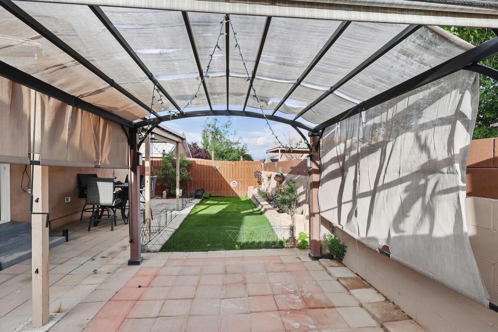 Image 39 of property listing at 8930 Thor Road SW, Albuquerque, NM 87121