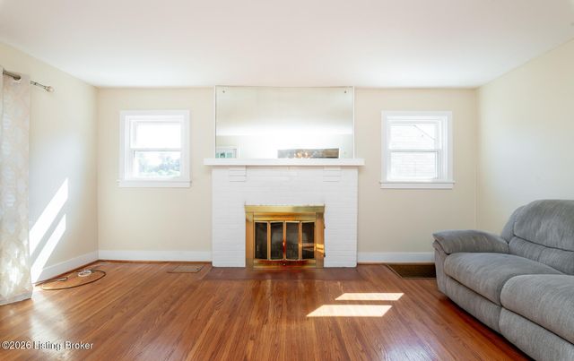 1244 Bourbon Ave, Louisville, KY 40213