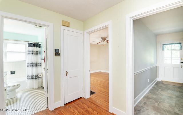 1244 Bourbon Ave, Louisville, KY 40213