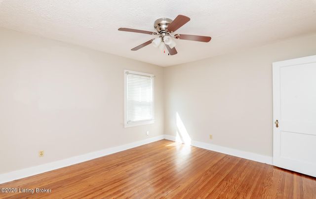 1244 Bourbon Ave, Louisville, KY 40213