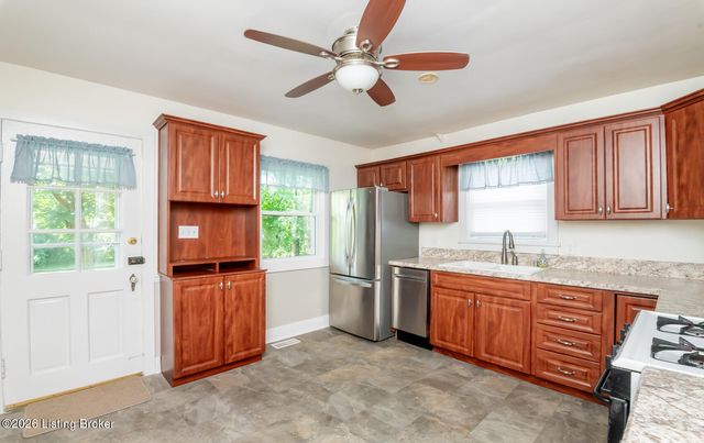 1244 Bourbon Ave, Louisville, KY 40213