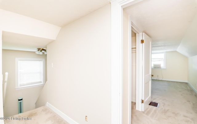 1244 Bourbon Ave, Louisville, KY 40213