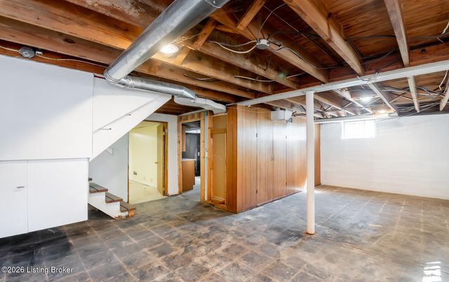 1244 Bourbon Ave, Louisville, KY 40213