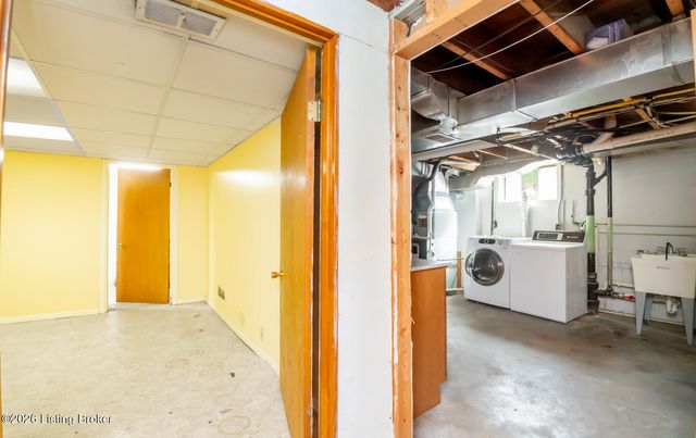 1244 Bourbon Ave, Louisville, KY 40213
