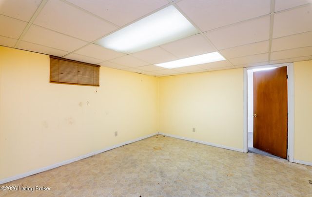 1244 Bourbon Ave, Louisville, KY 40213