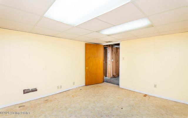 1244 Bourbon Ave, Louisville, KY 40213