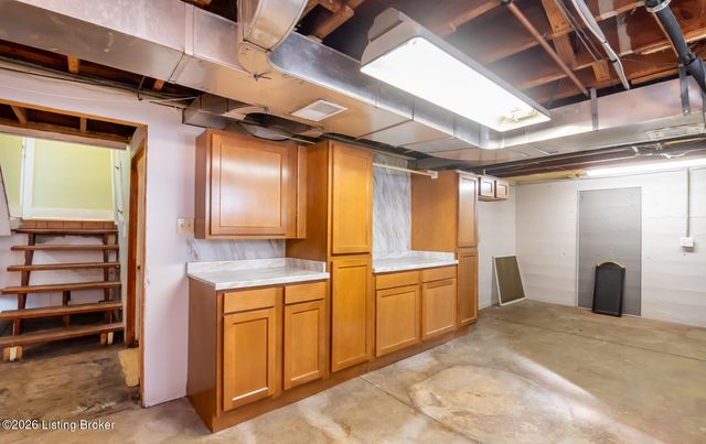 1244 Bourbon Ave, Louisville, KY 40213