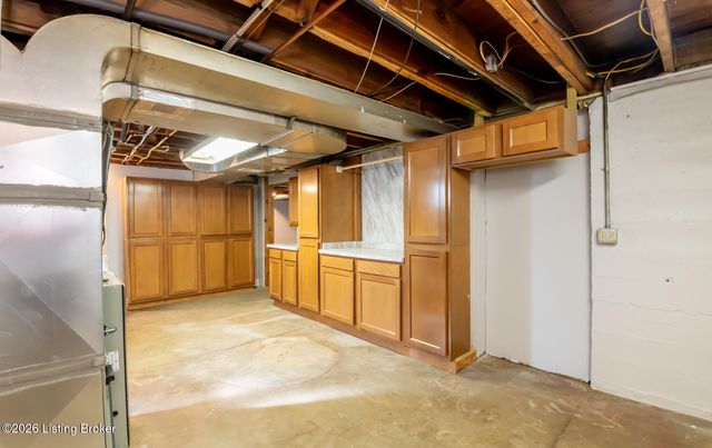 1244 Bourbon Ave, Louisville, KY 40213