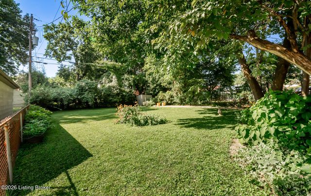 1244 Bourbon Ave, Louisville, KY 40213