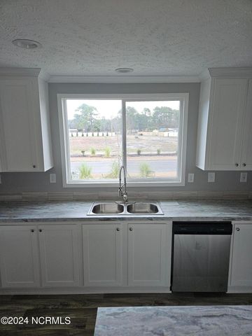 864 Yaupon Drive SW, Calabash, NC 28467