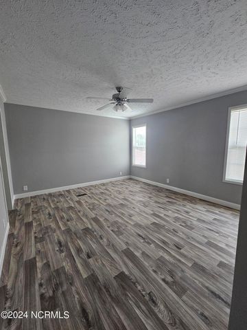 864 Yaupon Drive SW, Calabash, NC 28467