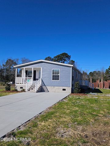 864 Yaupon Drive SW, Calabash, NC 28467