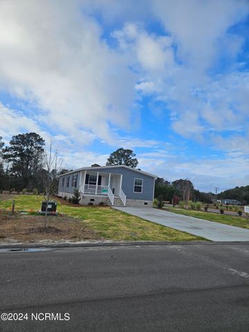 864 Yaupon Drive SW, Calabash, NC 28467