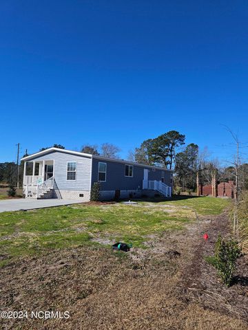 864 Yaupon Drive SW, Calabash, NC 28467