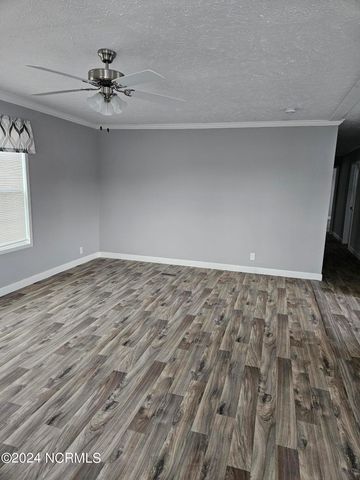 864 Yaupon Drive SW, Calabash, NC 28467