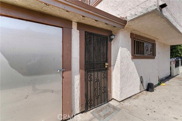2526 Flower Street, Huntington Park, CA 90255