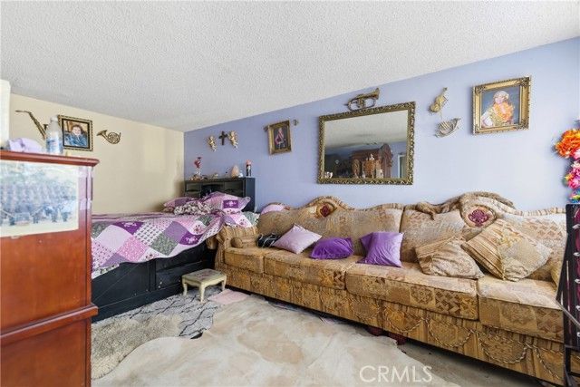 2526 Flower Street, Huntington Park, CA 90255