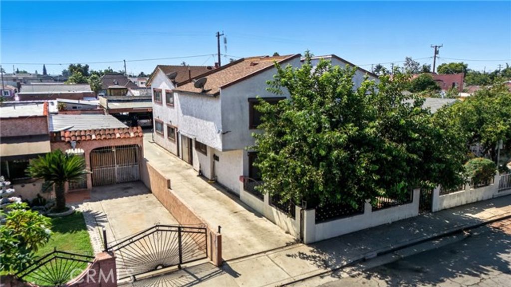 2526 Flower Street, Huntington Park, CA 90255