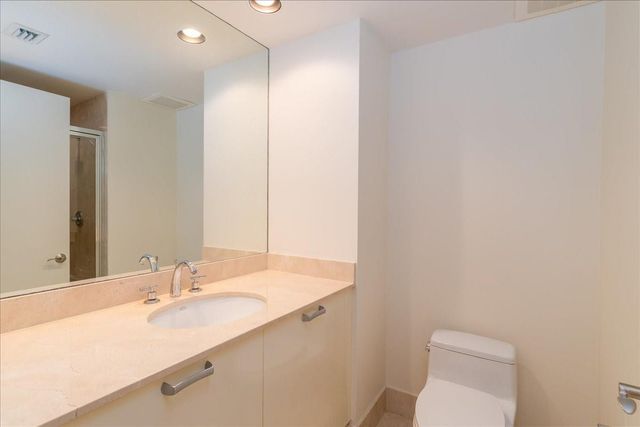 715 Bayshore Drive 506, Fort Lauderdale, FL 33304