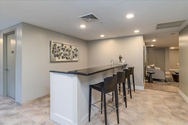 715 Bayshore Drive 506, Fort Lauderdale, FL 33304