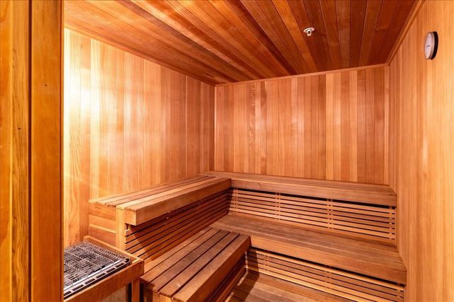 715 Bayshore Drive 506, Fort Lauderdale, FL 33304