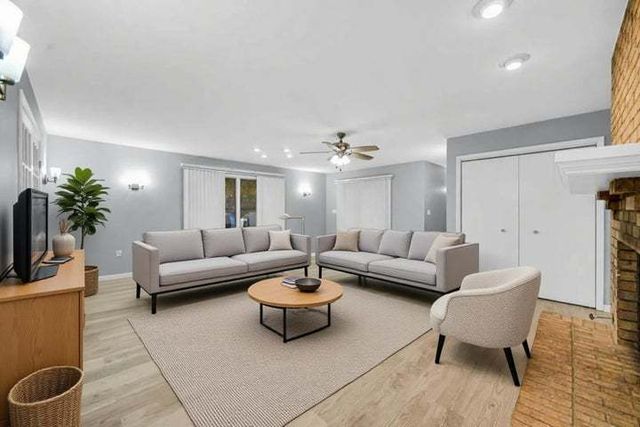 212 Timrick Drive, Munster, IN 46321