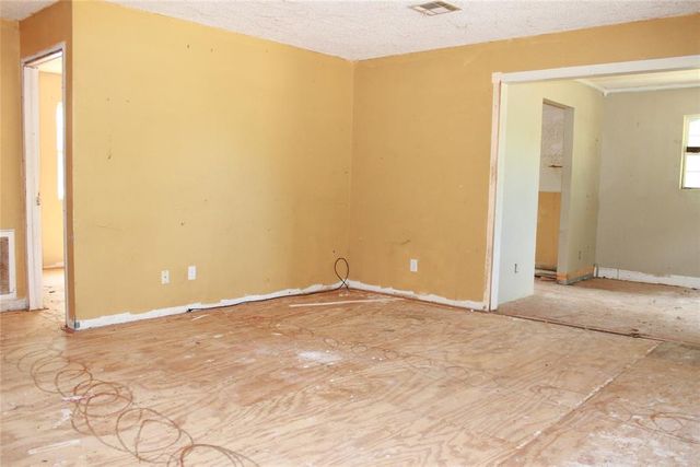2440 County Road 2970, Blanchard, OK 73572