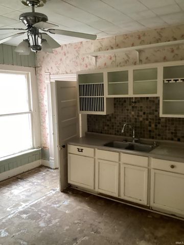 104 N Davis Street, Walton, IN 46994