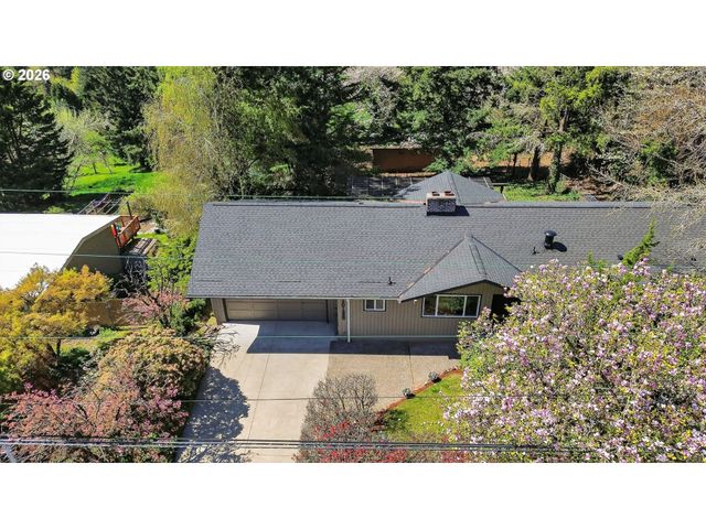 10185 Se WALNUT Dr, Happy Valley, OR 97086