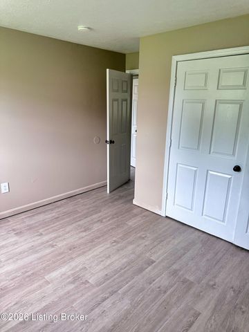 3522 Georgetown Pl, Louisville, KY 40215