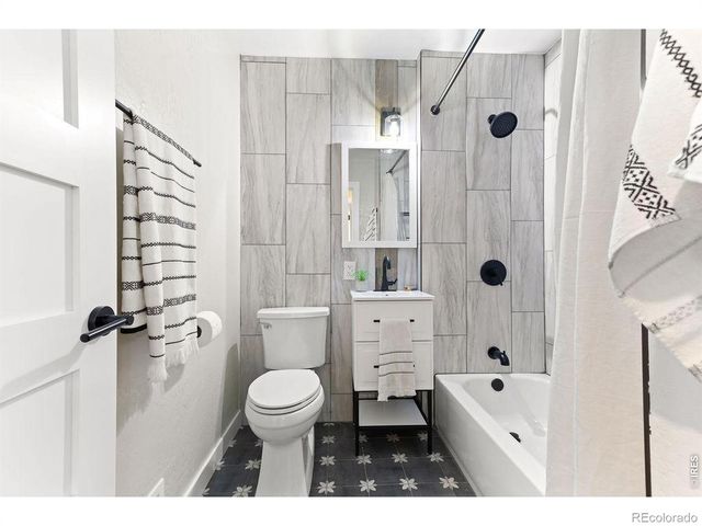 6010 Johnson Way, Arvada, CO 80004