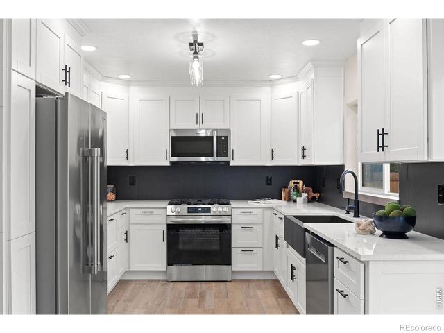 6010 Johnson Way, Arvada, CO 80004