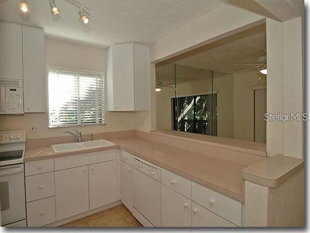 1508 PELICAN COVE ROAD 238, Sarasota, FL 34231
