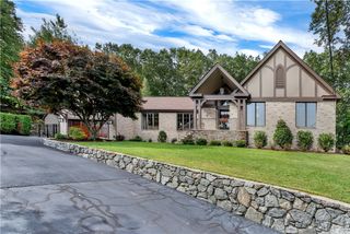 35 TIMBERLAND Drive, Lincoln, RI 02865