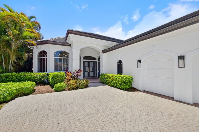 6778 Oakmont Way, West Palm Beach, FL 33412