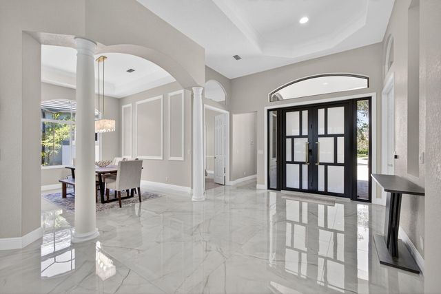 6778 Oakmont Way, West Palm Beach, FL 33412