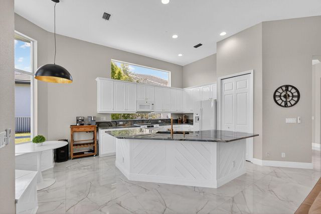 6778 Oakmont Way, West Palm Beach, FL 33412