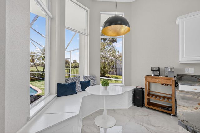 6778 Oakmont Way, West Palm Beach, FL 33412