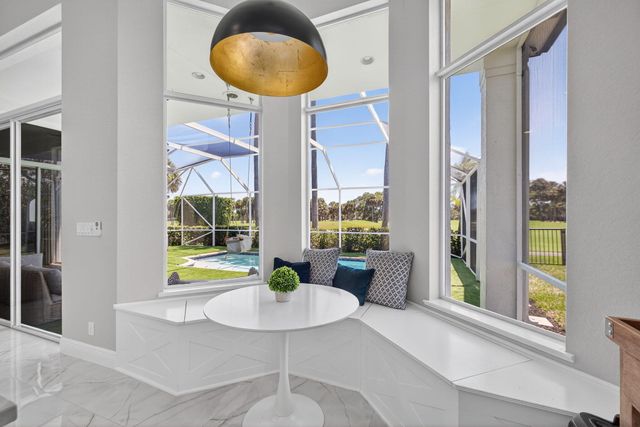 6778 Oakmont Way, West Palm Beach, FL 33412