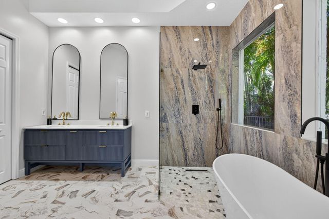 6778 Oakmont Way, West Palm Beach, FL 33412