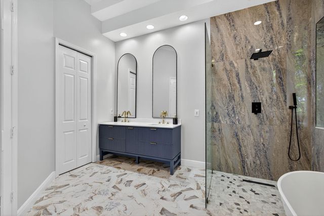 6778 Oakmont Way, West Palm Beach, FL 33412