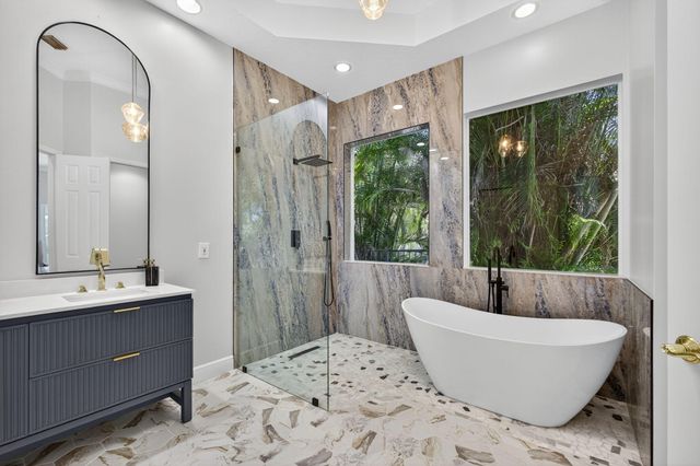 6778 Oakmont Way, West Palm Beach, FL 33412