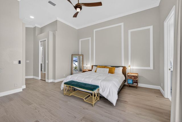 6778 Oakmont Way, West Palm Beach, FL 33412