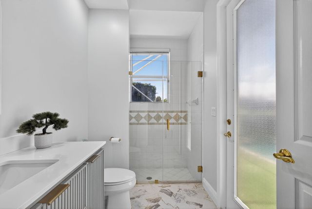 6778 Oakmont Way, West Palm Beach, FL 33412