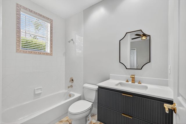 6778 Oakmont Way, West Palm Beach, FL 33412