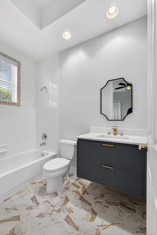 6778 Oakmont Way, West Palm Beach, FL 33412